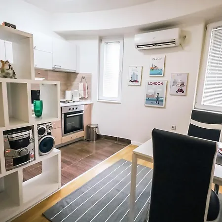 Apartment Center City *